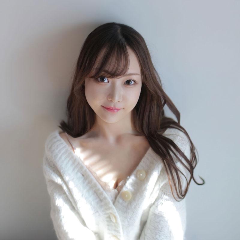 女優 山田 麻鈴